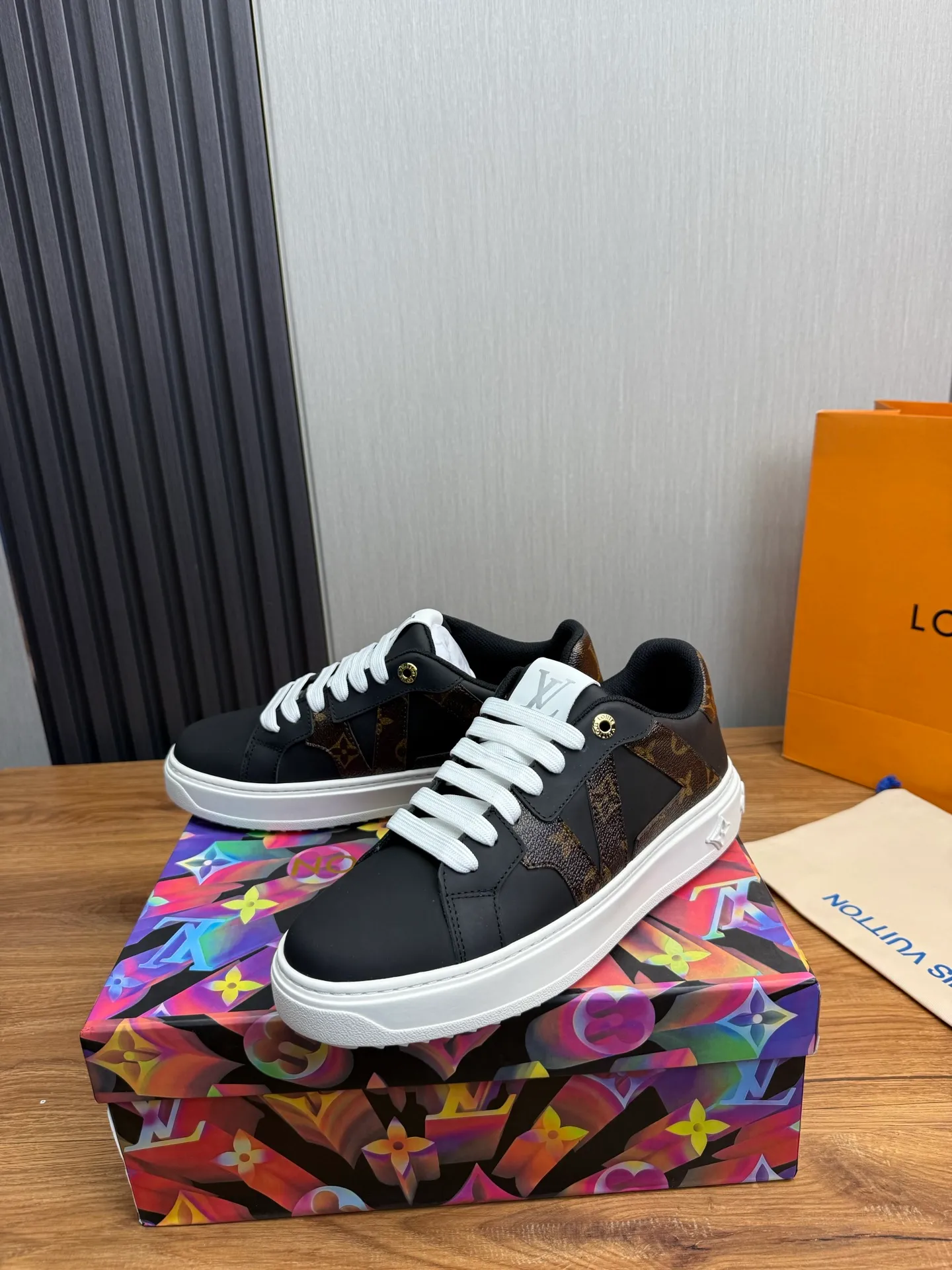 Men's shoes 💰520💰 LOUIS VUITTON [Luden Yiwei] The new trendy Lv is on the market 🎁, casual and fashionable men's shoes 👟 The upper is made of imported silk cowhide + cowhide mesh lining, the original wear-resistant rubber outsole, the version is simple and elegant, exclusive for trendy men. 38-44